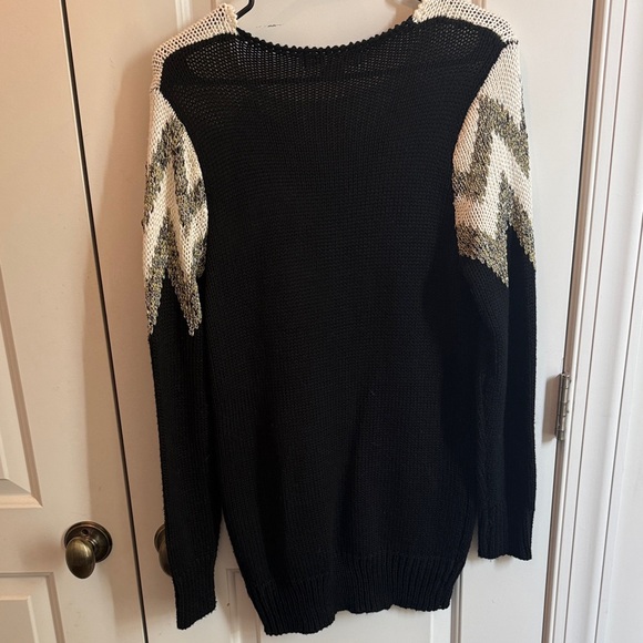 Staring at Stars Black and White Chevron Sweater - Picture 5 of 5